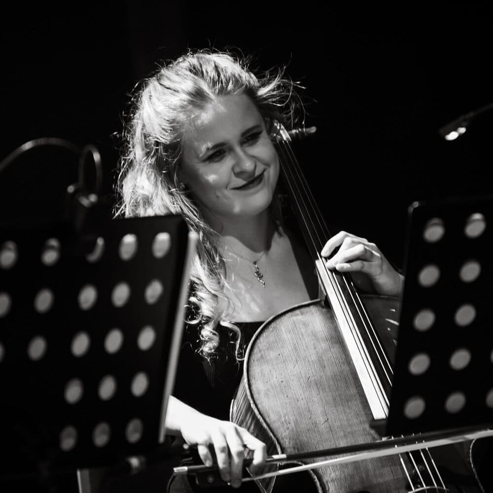 Małgorzata Namiot — Wiolonczela w Music Hub Academy